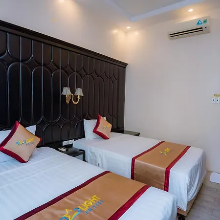 Halong Starlight Inn & Travel