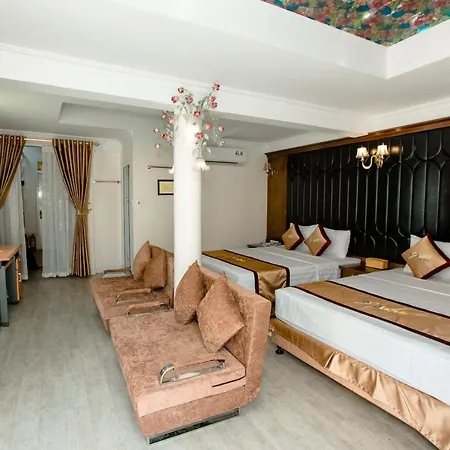 Halong Starlight Inn & Travel