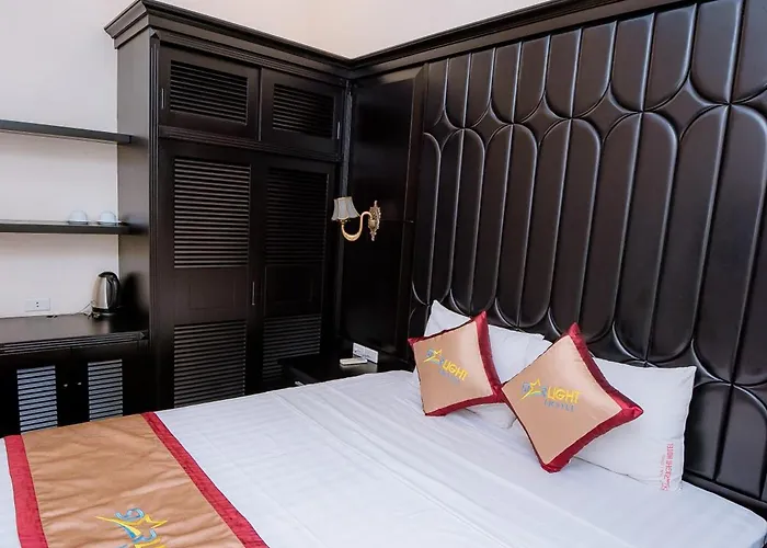 Starlight & Travel Hotel Ha Long