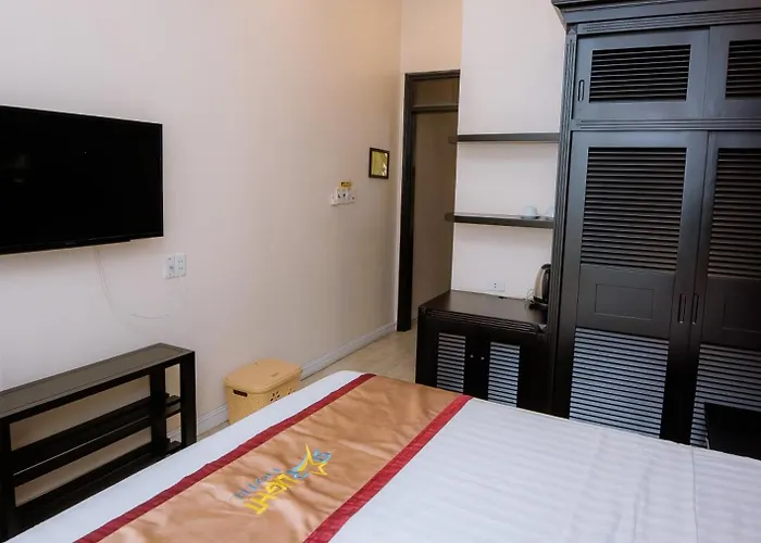 Starlight & Travel Hotel