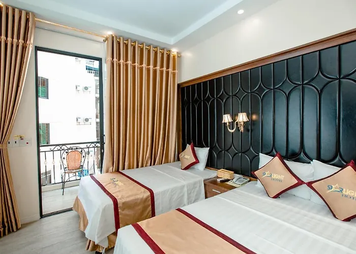 Hotel Starlight & Travel Ha Long