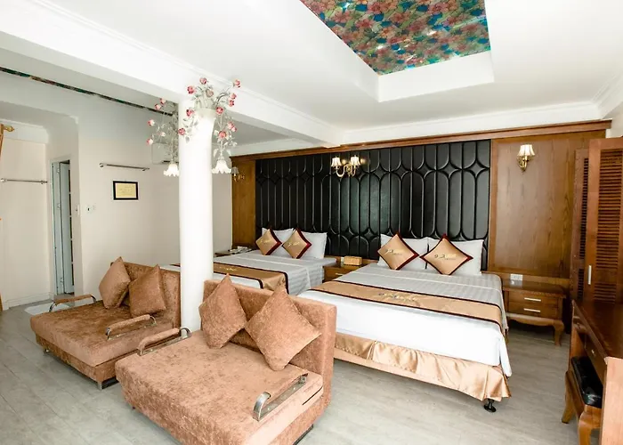 Starlight & Travel Hotel
